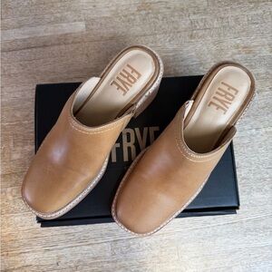 Frye Women's Tan Leather Slip-On Mules